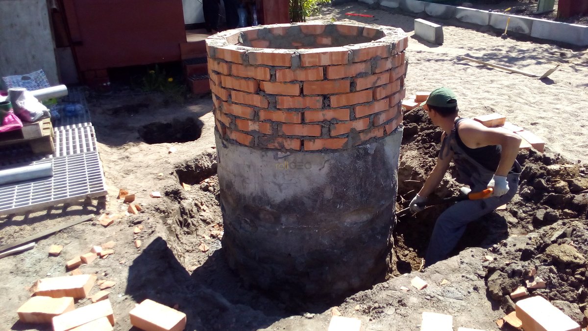 Выполнение работ по укладке газонной решетки и тротуарной плитки