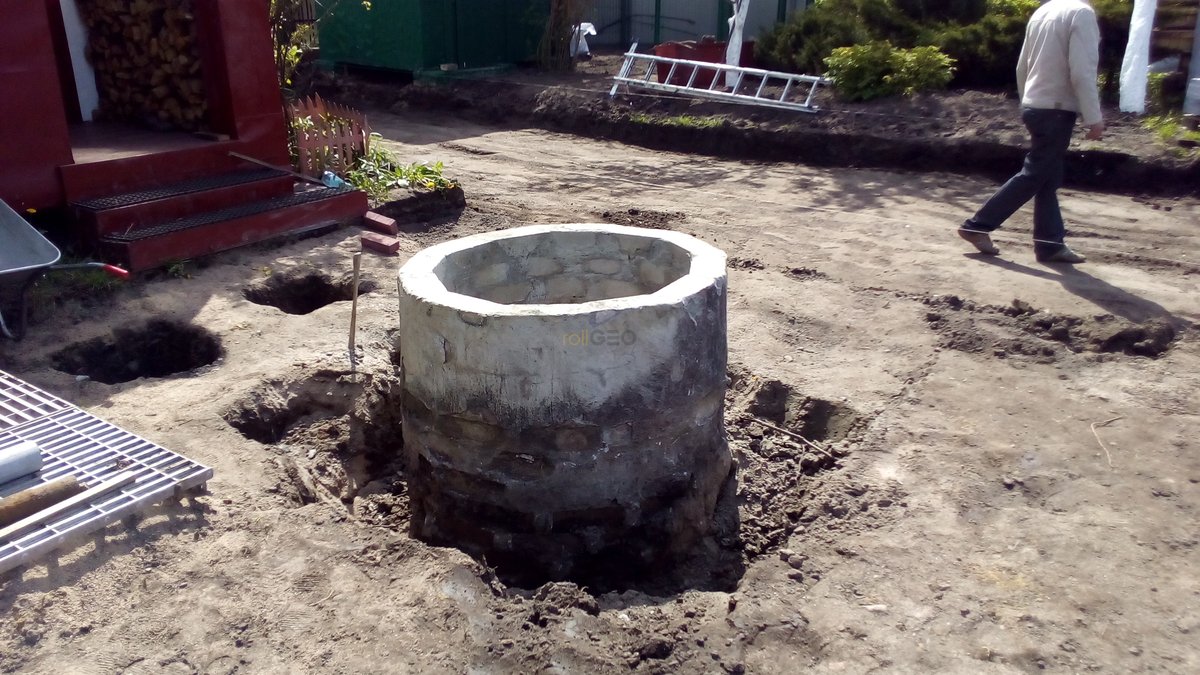 Выполнение работ по укладке газонной решетки и тротуарной плитки