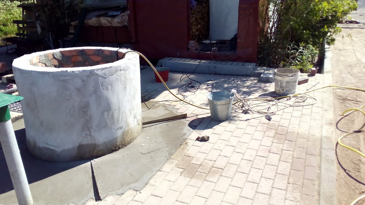 Выполнение работ по укладке газонной решетки и тротуарной плитки