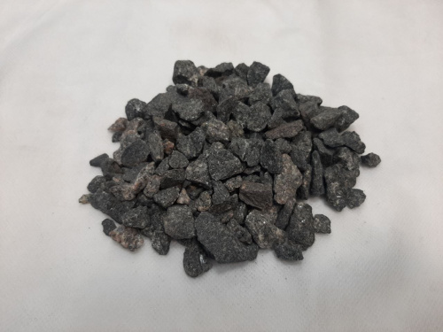 Щебень гранитный ЧЕРНЫЙ фр. 10-20 мм (20 кг)