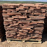 Камень красный 3 см