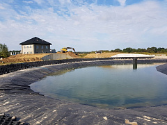 Строительство частного плавательного пруда площадью 2500м2