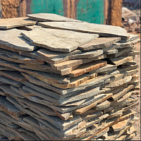 Камень серый (серо-красный) 1,5 см