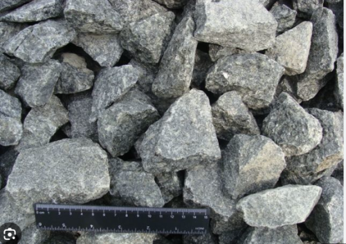 Щебень гранитный ЧЕРНЫЙ фр. 40-70 мм (20 кг)